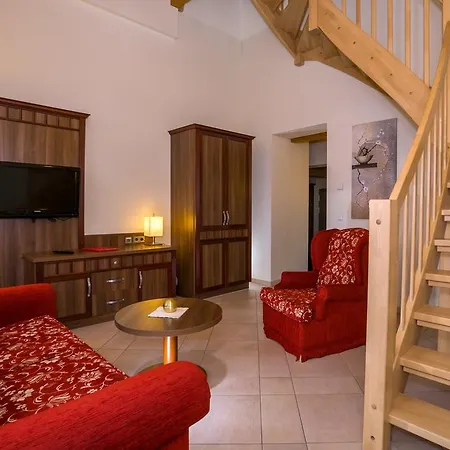 Waldhotel 4*